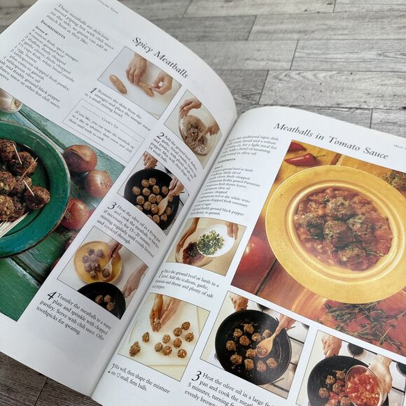 Great Tapas Essence of Spain Deliciously Authentic Snack Cookbook Silvana Franco - Picture 4 of 16